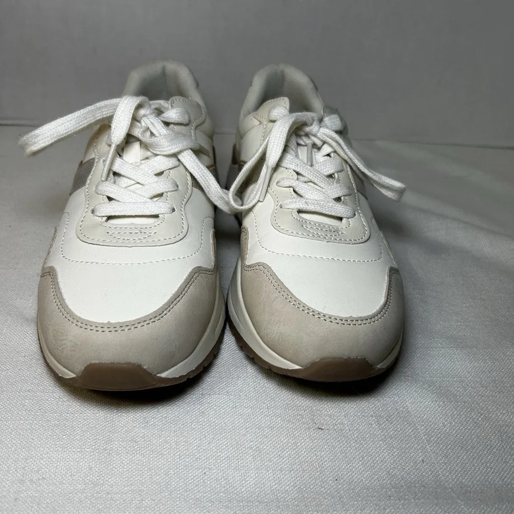 Time and Tru Women's Lace Up   Shoes Size 7W Memory Foam Multicolor‎